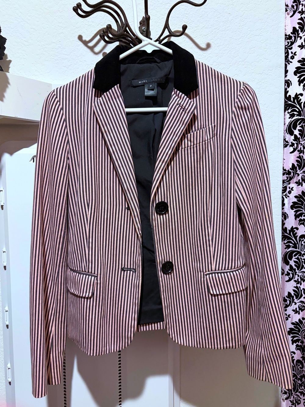 Vintage Marc Jacobs pink & black striped blazer with velvet collar. Size 2 small